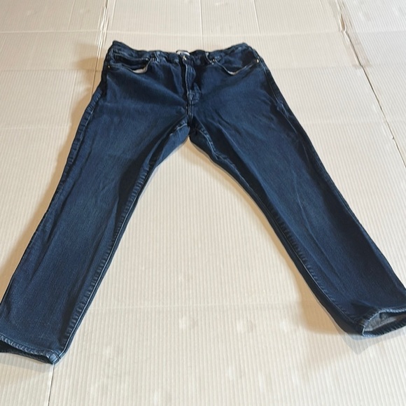 Good American skinny Blue Jeans stretch fabric multiple pockets and zipper - Picture 1 of 9